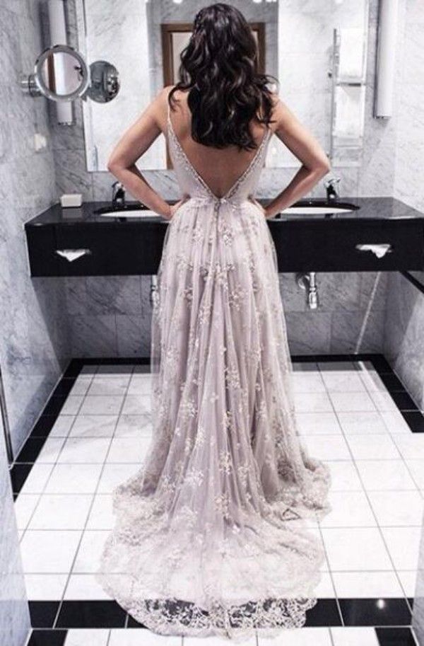 Sexy Elegant Formal Dresses Evening Party Gowns Spaghetti Straps Romantic Lace Appliques Open Back Long Formal Prom Party Gowns Train