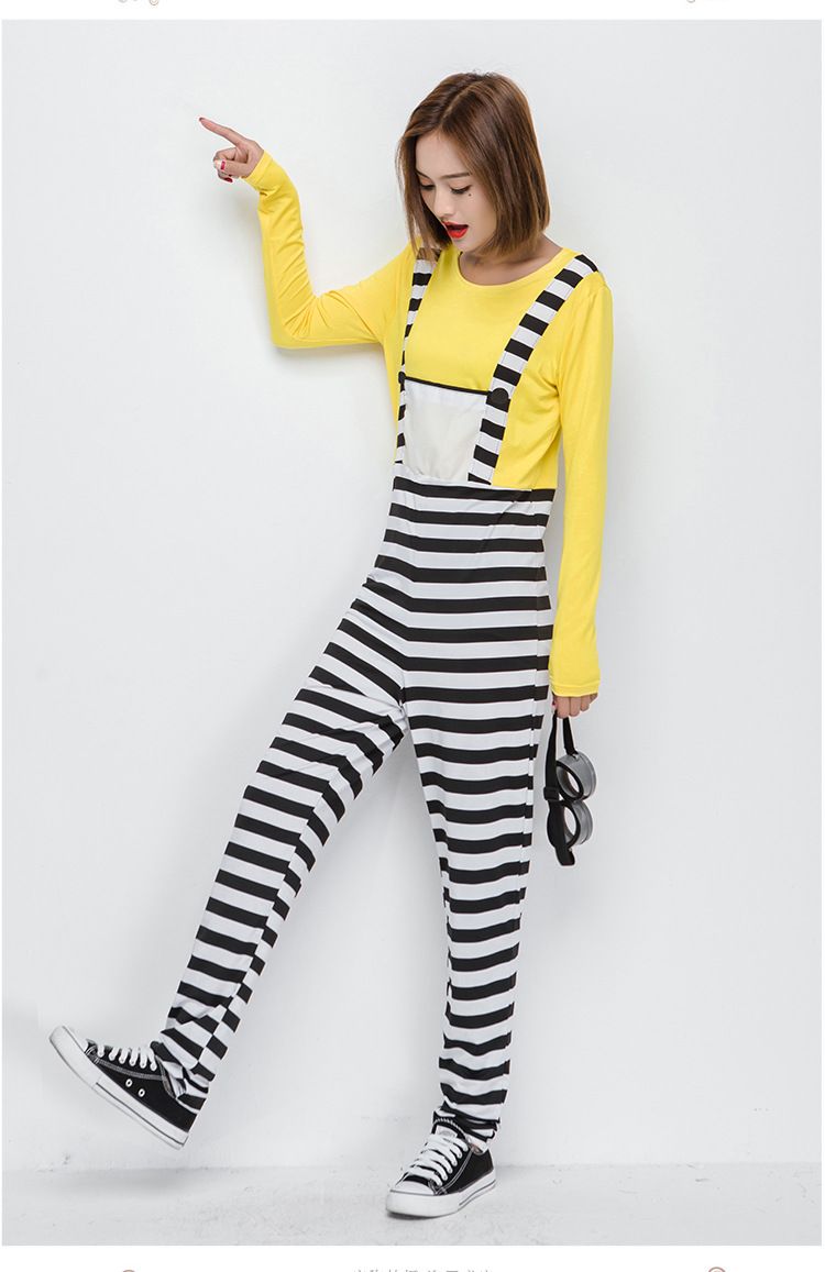 Girls caught on the toilet peeing