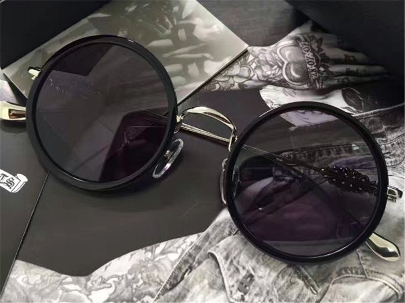 Acquista Nuova Annata Chrome Occhiali Da Sole Disegno Uomini Stile Steampunk Croce Logo Cornice Rotonda Retro Designer Newyorkese Prossimo Con Il Caso A 35 69 Dal Zzq6757 Dhgate Com