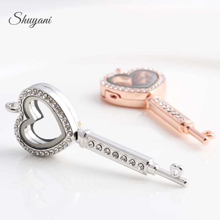 2019 Heart Key Shape Floating Lockets Pendants With Rhinestone