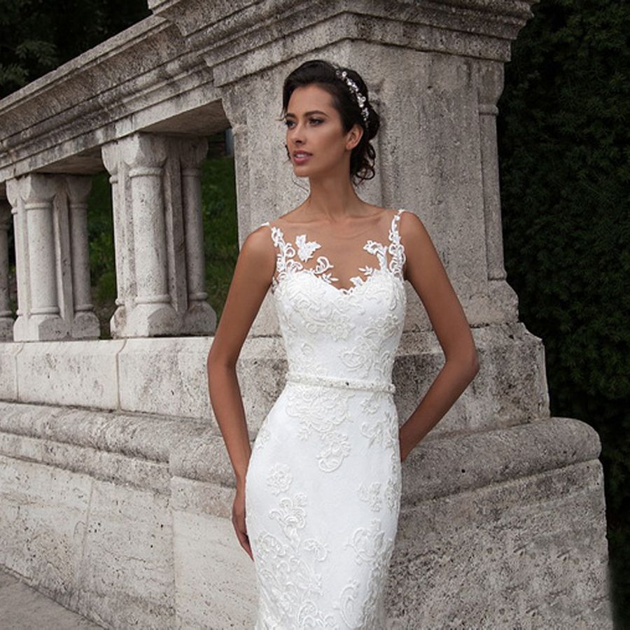 Scoop Sans Manches Blanc Dentelle Applique Robe De Mariée Sirène Perles Ceinture Cravate Bouton Longue Robe De Mariée De Mode Casamento Robe