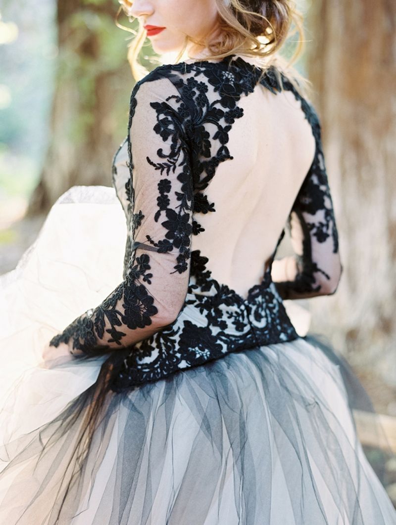 DiscountVictorian Gothic Wedding Dress Black And White A Line Illusion