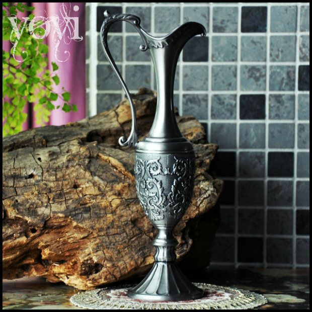 European Long Narrow Neck Flower Vase Gothic Retro Hezuishou Metal