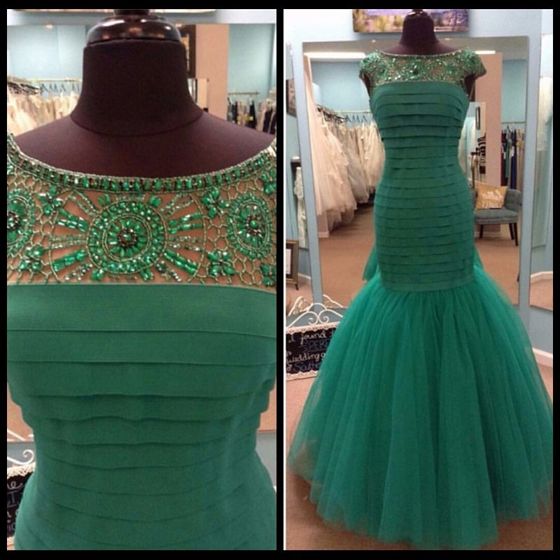 emerald green trumpet dress