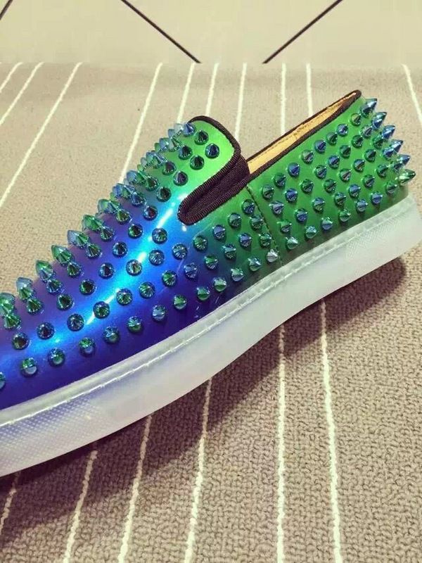 spike casual shoes