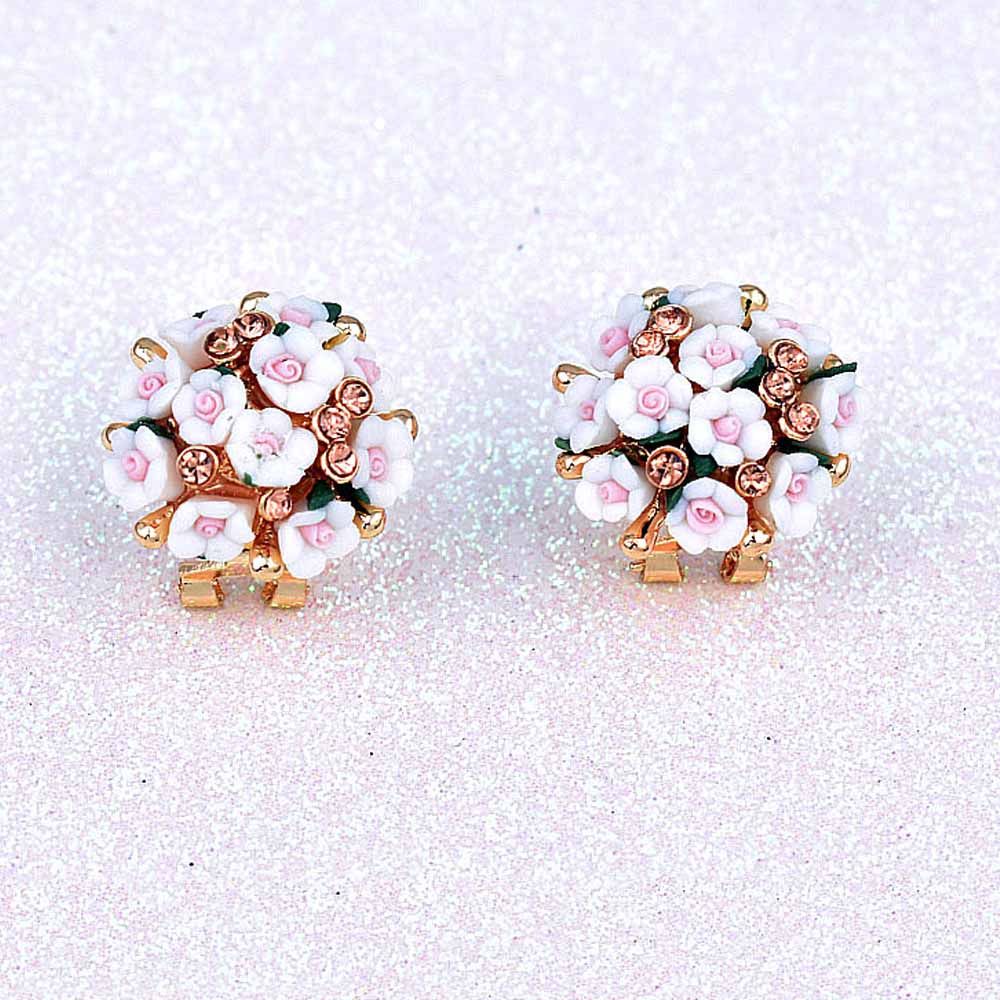 Gold Cute stud earrings Gold Cute stud earrings