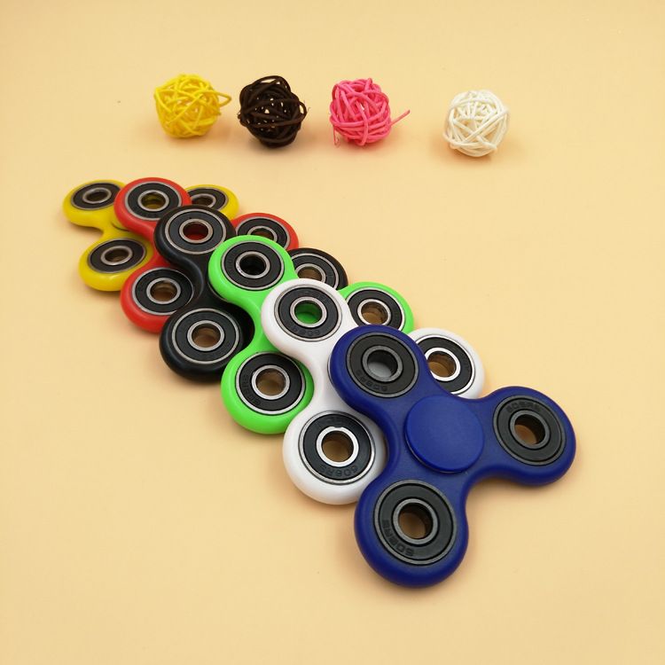 Tri Spinner Fid Hand Spinner Toy Stress Reducer EDC Focus Toy