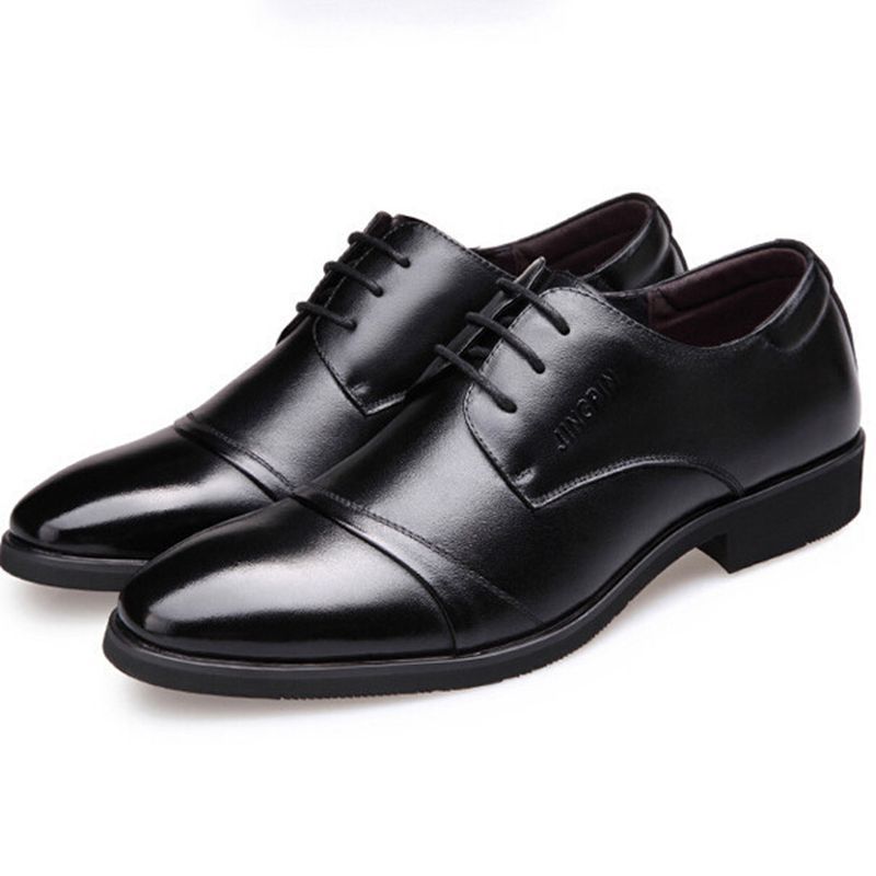 The Oxford Men s Dress Shoes. Complete your office and formal outfits with the right pair of men’s dress shoes. From loafers to slip-ons, there are plenty of styles of dress shoes to explore. Headed into the office? A fresh pair of men’s dress shoes will pull your entire look together.