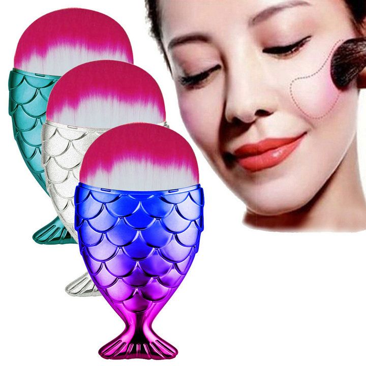 Women Fish Scale Brush Fantasy Pink Hair Mermaid Fish Makeup Brush Hair