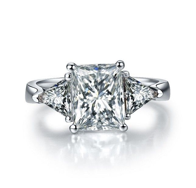 Trois pierres ForeverBeauty 2.5ct Excellentes Anneaux de diamant de style Star Cut avec l'or blanc argenté de 925 pour femme de mariage