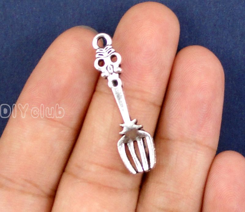 50 Stück Verschiedene Mond Sterne Charms Anhänger Connectors Charms DIY