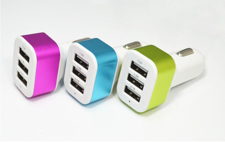 100 pz / lotto Universal 4.1A 12V 3 USB Port Travel Car Charger Adapter iPhone 5 S 6 7 Samsung S4 S5 Note 4 Smart telefono cellulare