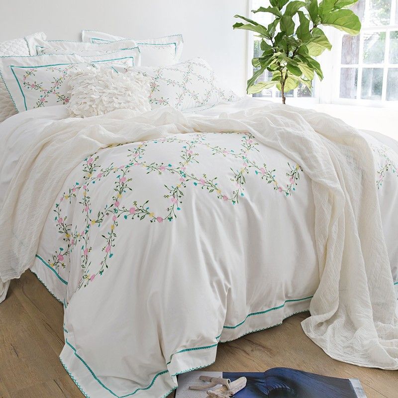 Whole White Embroidered Bedding Set 4 Queen King Size 100 Whole White Embroidered Bedding Set 4 Queen King Size 100 Egypian Cotton Fl Duvet Cover Bed Linen Sheet Pillowcases Pink Super