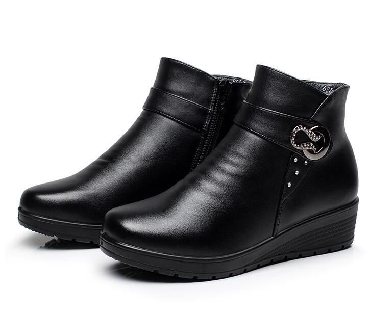 snow boots for older women