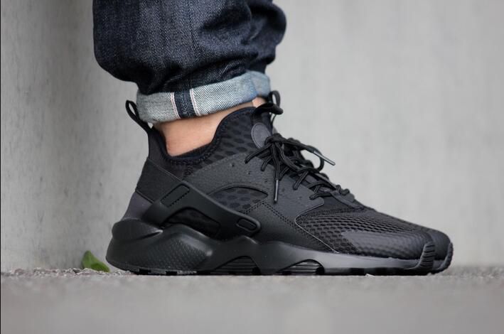 solid black huaraches