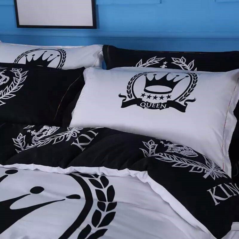 Brief Black And White Home Textile Crown Bedding Set King Queen