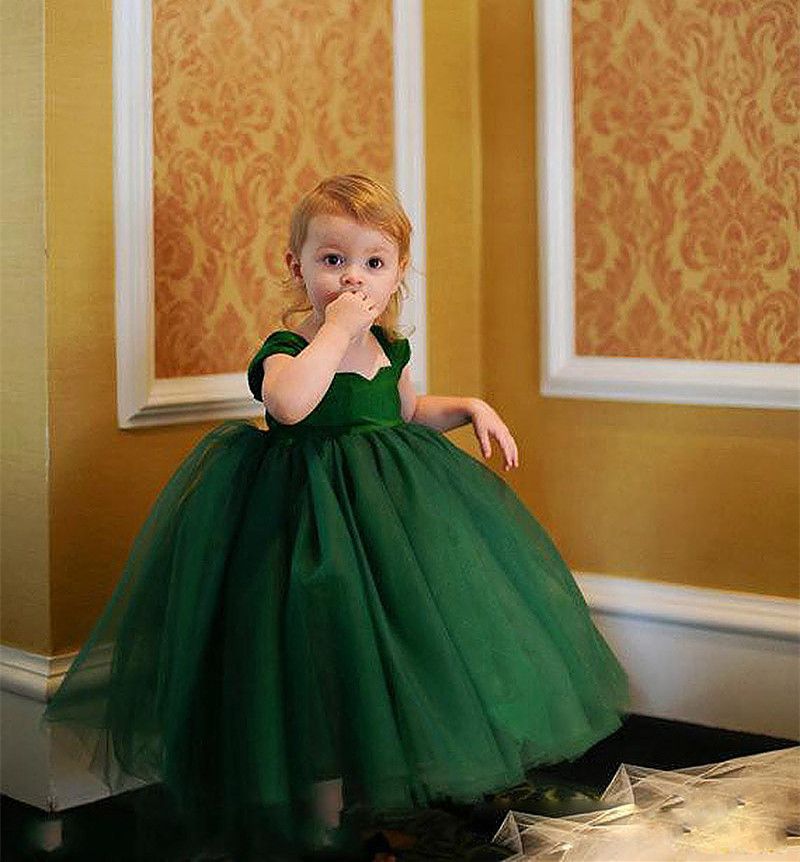 green dress child