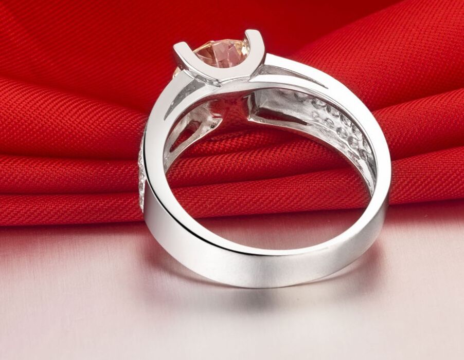 Envío gratis rápido 1CT ronda corte de plata fina anillo de compromiso de compromiso de diamantes sintéticos 18 K oro blanco plateado mujeres anillos de boda de las mujeres