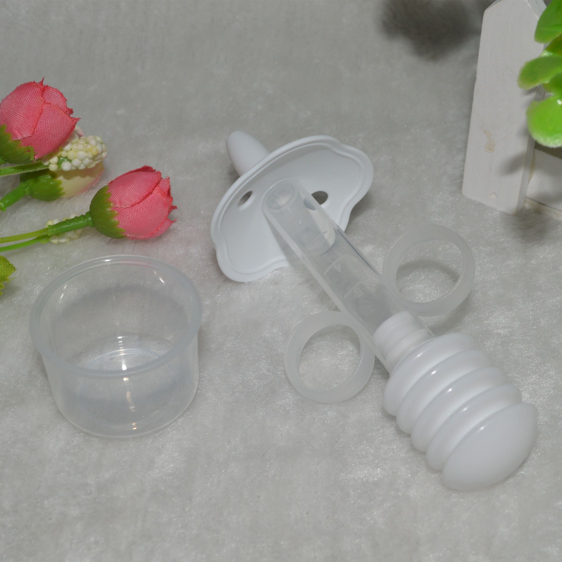 The Baby Syringe Feed PP Dial Feeder Send Cup Baby