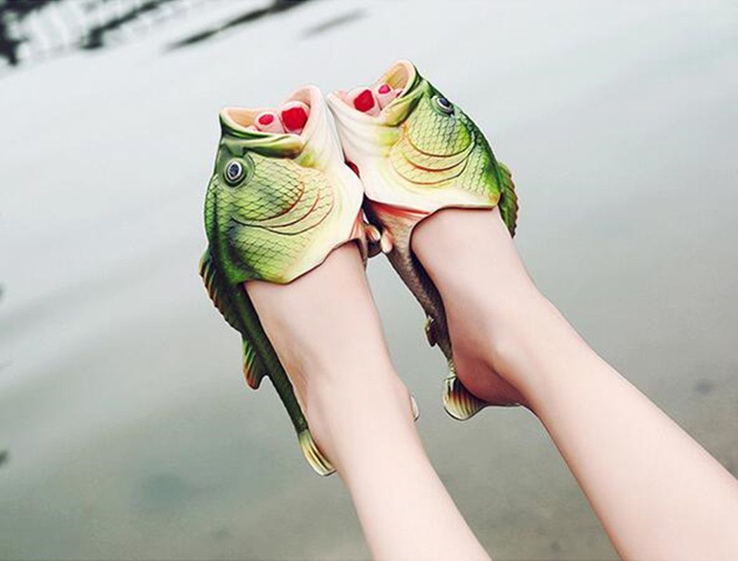 Creative A Wacky Fish And Flip Flops Couple Summer Outdoor Green Carp