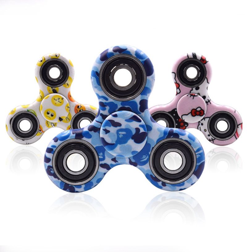 fidget spinner and fidget cube