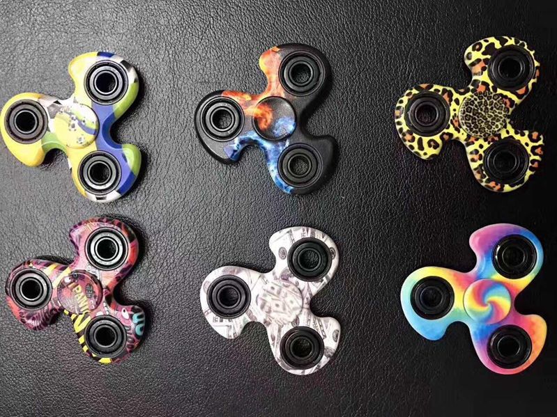 graffiti fidget spinner new triangle finger spinning colorful decompression fingers cool graffiti fidget spinner new triangle finger spinning colorful decompression fingers cool