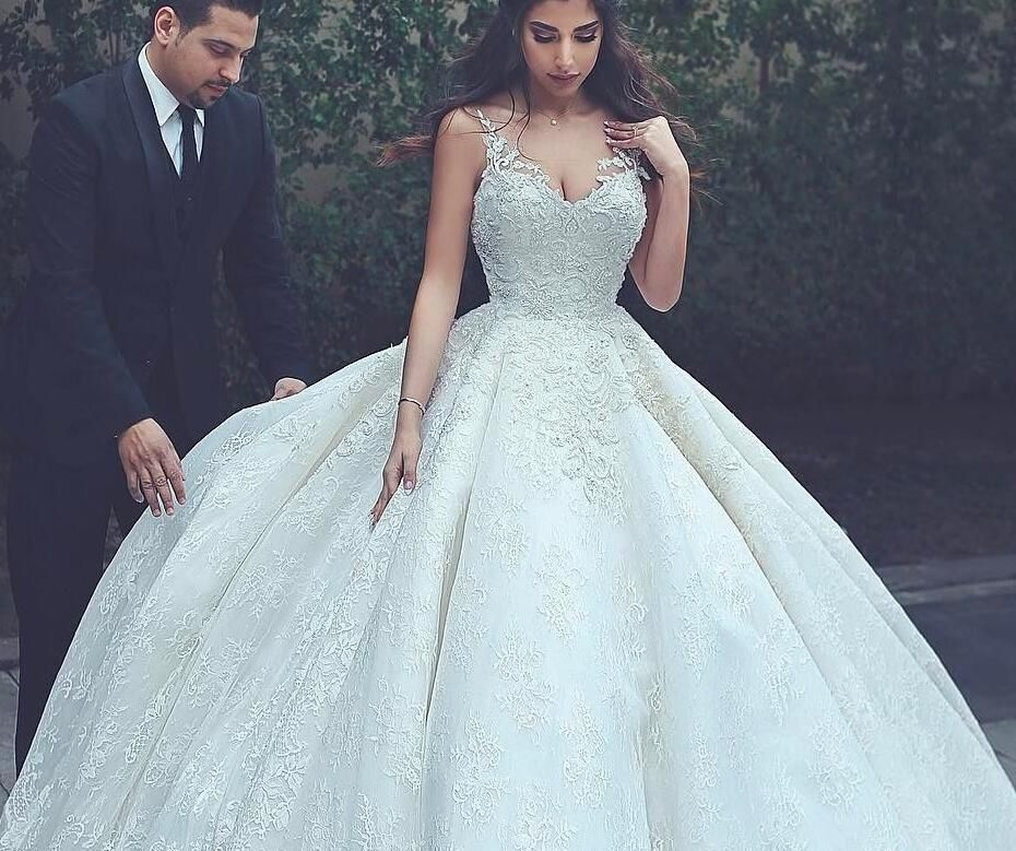 dresses for larger ladies for weddings