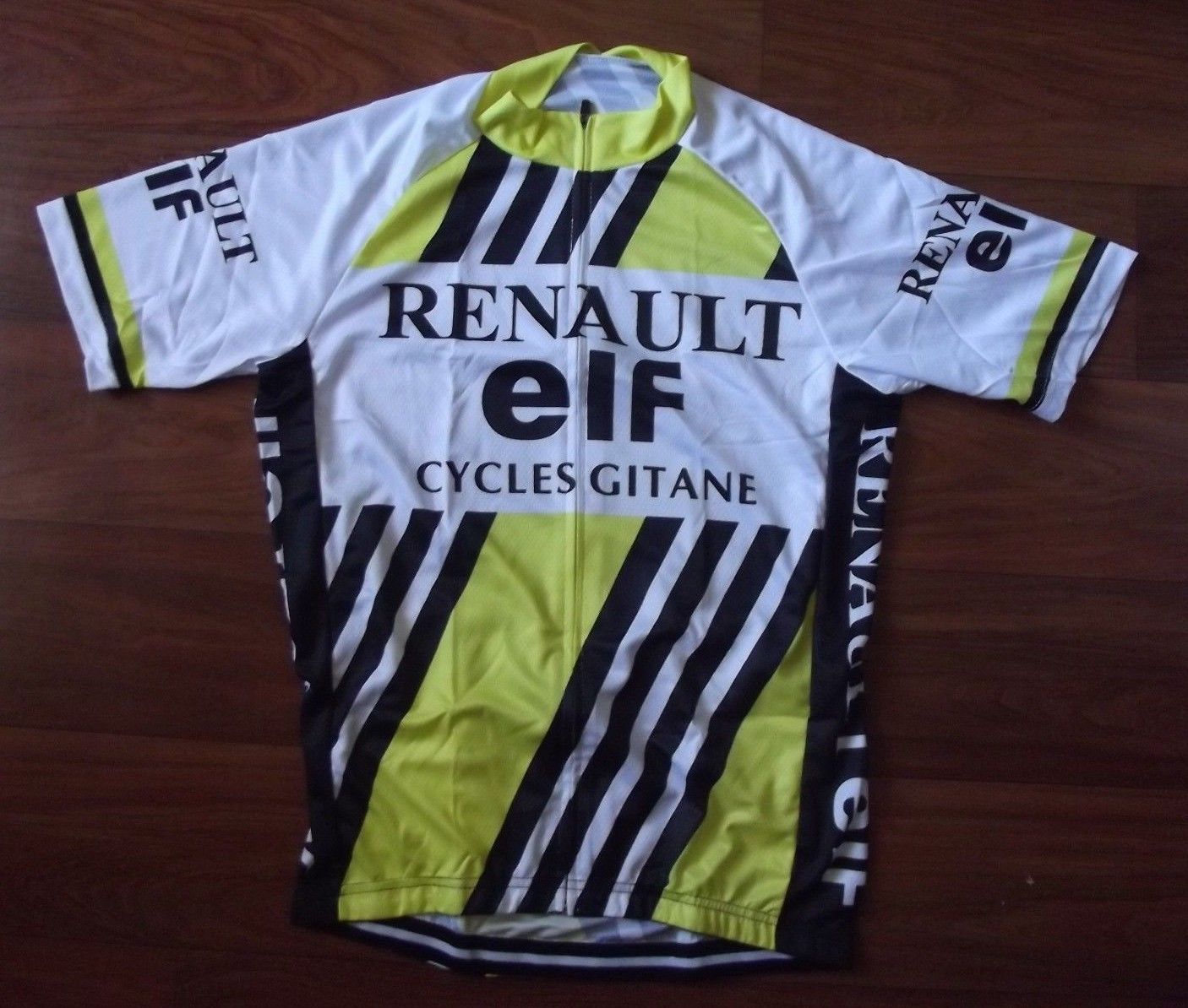 Pin's Emaille Vintage Cyclisme 1983 - Renault Elf Cycles Gitane Jersey