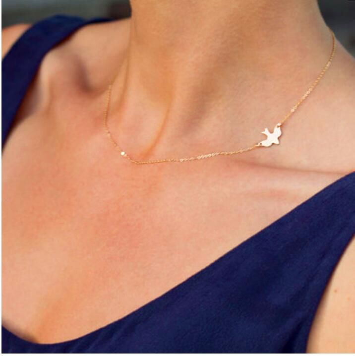 collier court femme collier court femme