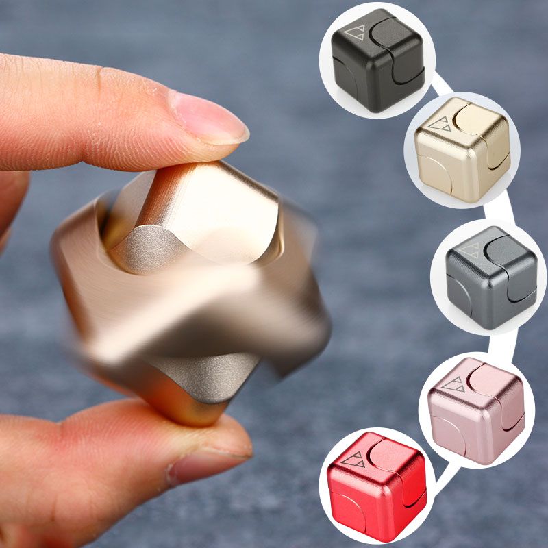 cube hand spinner