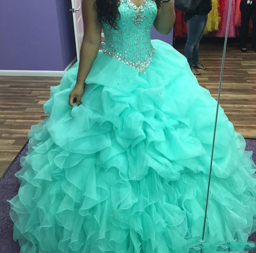 2017 Mint Green Quinceanera Ball Gown Dresses Sweetheart Crystal Beaded Puffy Organza Ruffles
