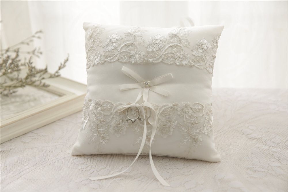 2019 2017 High Quality Hot Sale Ivory Embroidery Lace Ribbon Fake