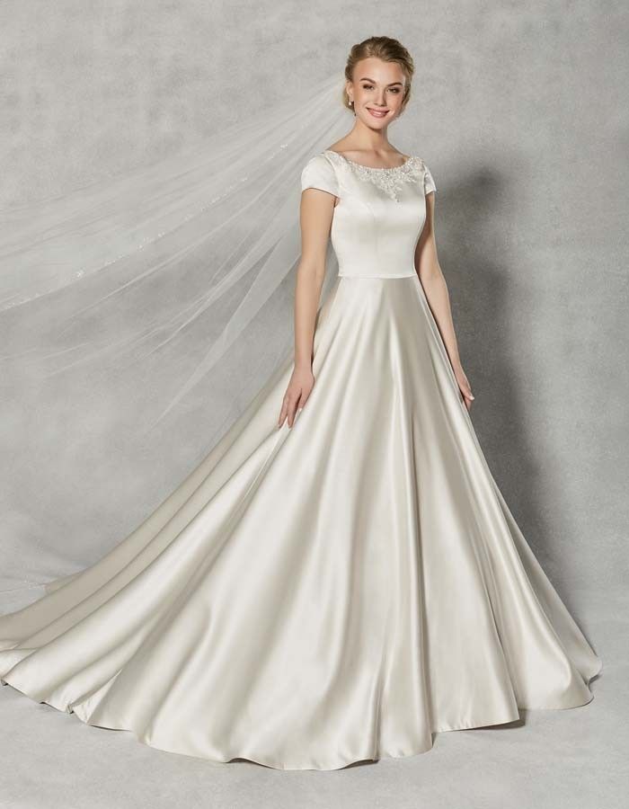 Acquistare Abito Da Sposa Classico Con Scollo A Barchetta Con Scollo A Bar  Maniche Lunghe Abito Da Sposa Una Linea Semplice Design Abito Da Sposa  Abito Da Cerimonia ADW010 Economico | Consegna