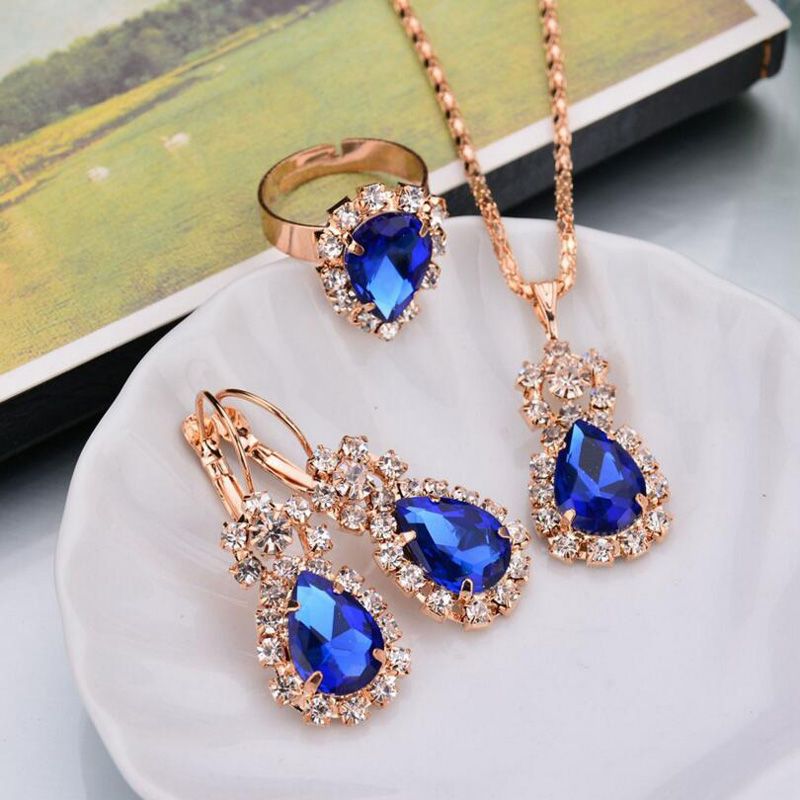 Nouveautés Cadeau De Mariage Bijoux Goutte D Eau Forme Cristal Boucles D Oreilles Collier Réglable Anneaux Ensembles De Bijoux De Mode Bijoux Pour