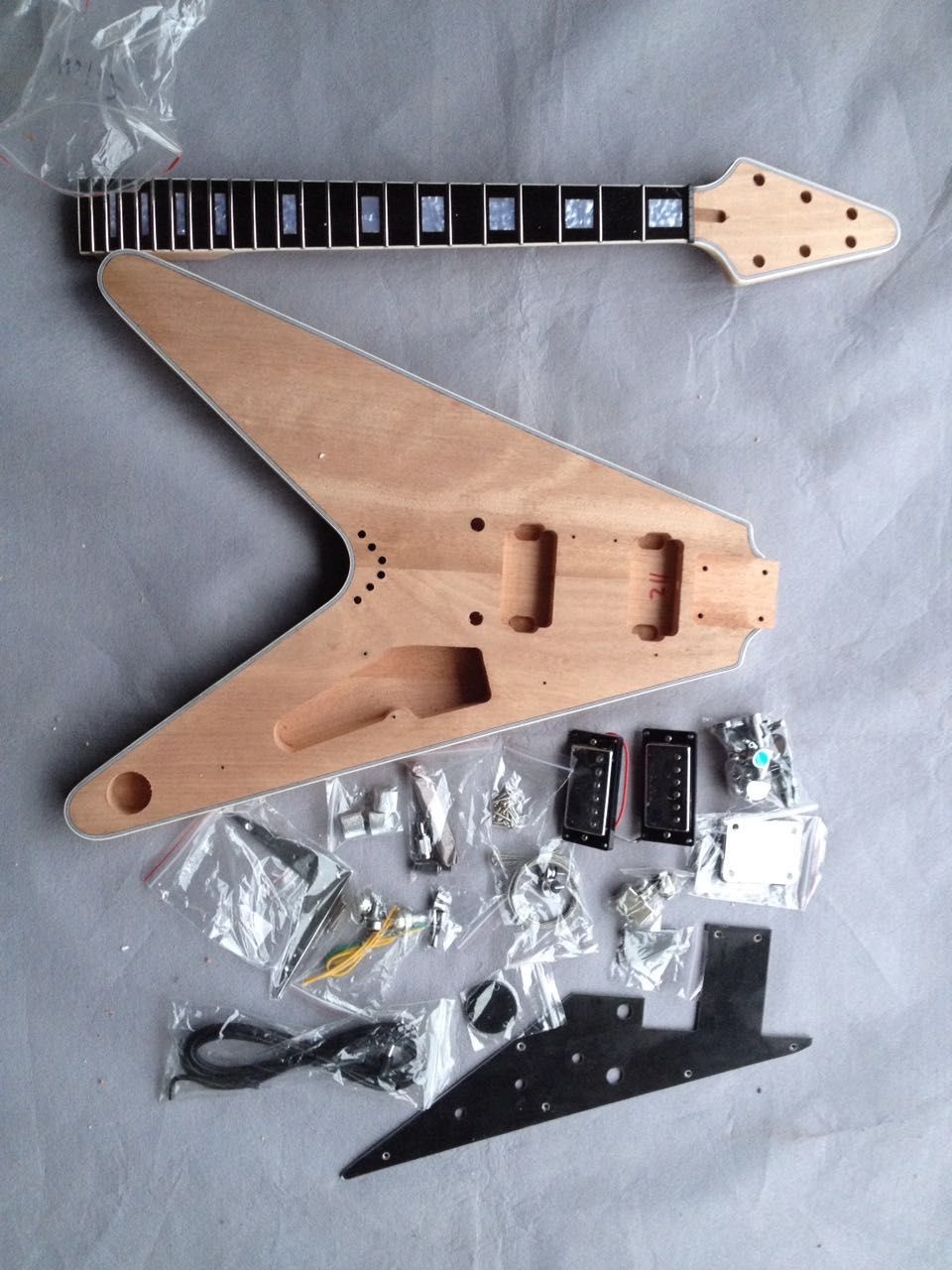 Acquista Kit Di Chitarra Elettrica Fai Da Te Corpo In Mogano Massello A 185.93 Dal