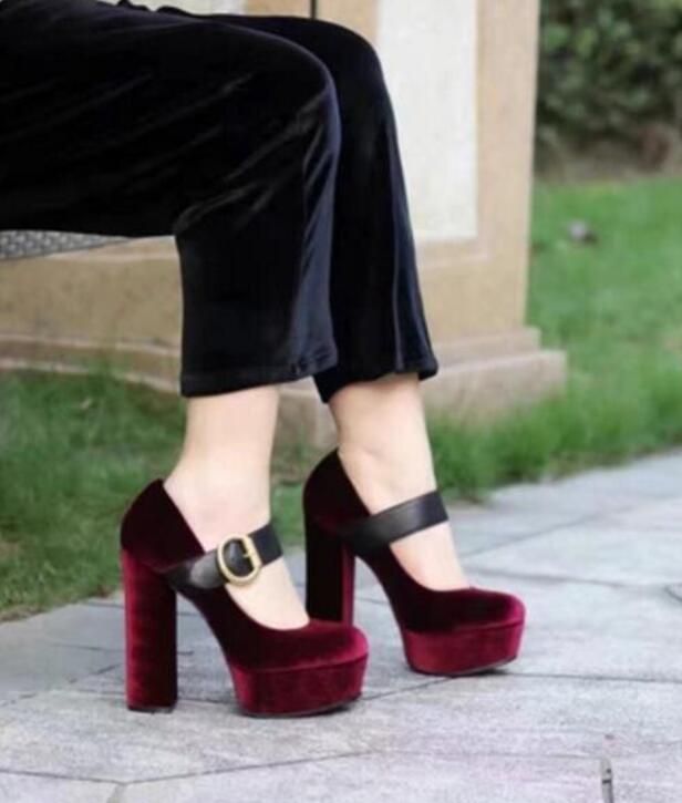 tacchi alti con tacco grosso