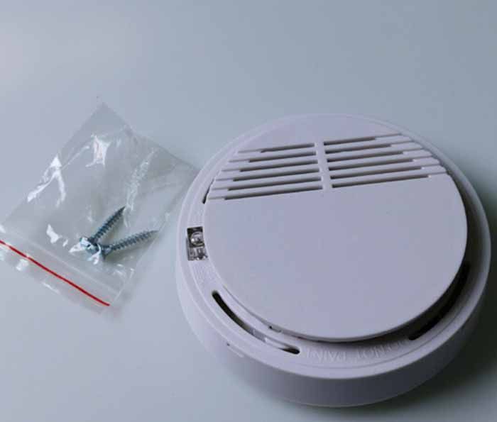 Grosshandel Dhl Wireless Rauchmelder System Mit 9v Batterie Betrieben High Sensitivity Stable Fire Alarm Sensor Geeignet Fur Die Erkennung Von Home