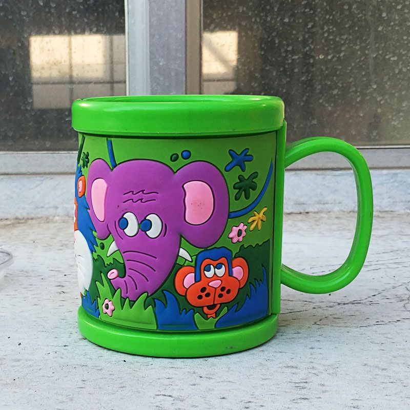 Wholesale Customized Design Plastic Cold Drinking Milk Mugs For