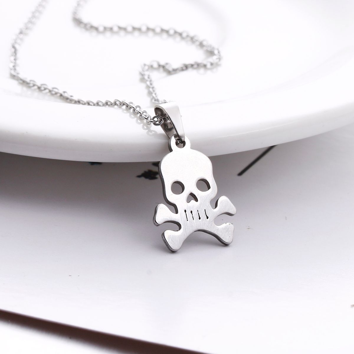 cute chain chokers