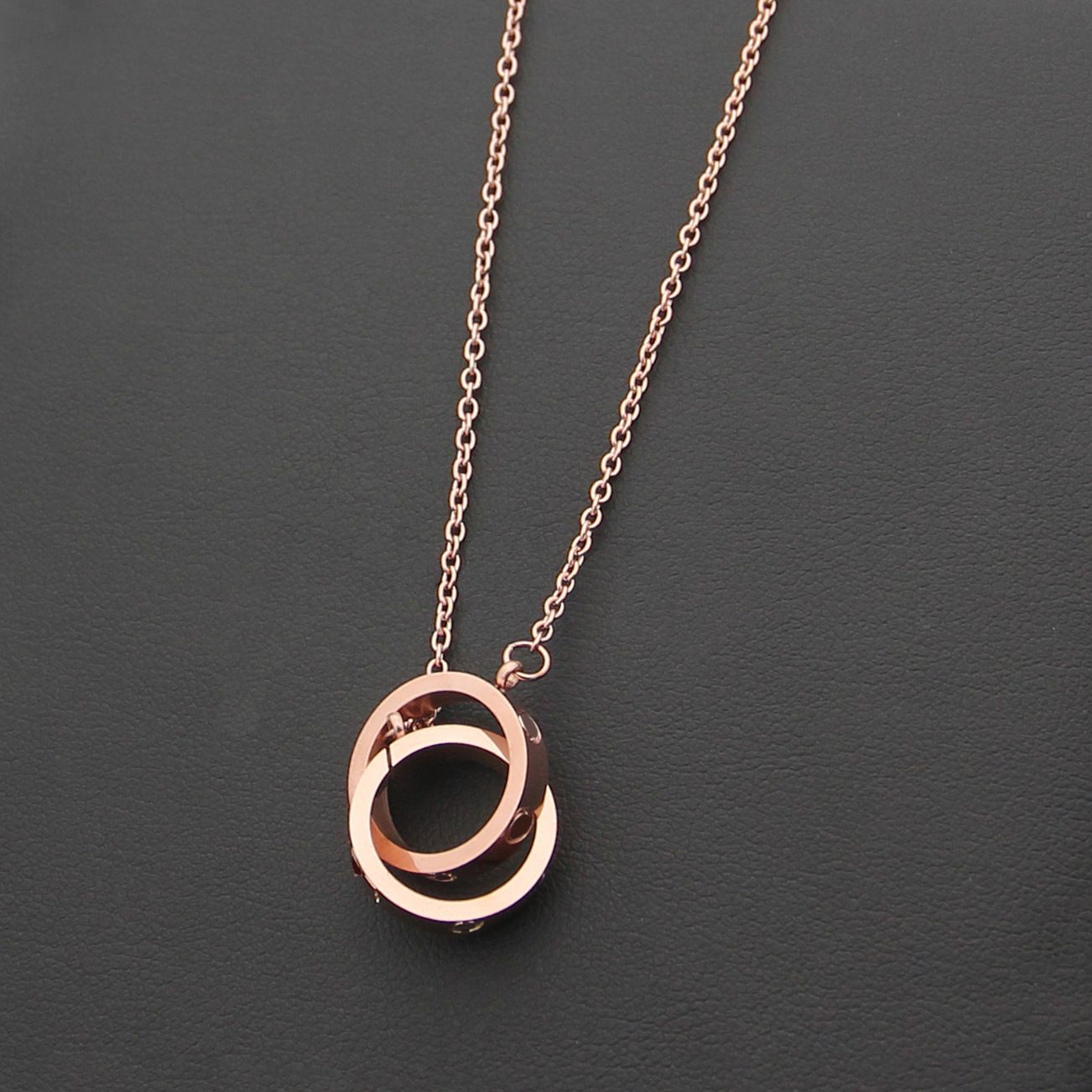 Wholesale Hot Sale 316L Titanium Steel Necklace Pendant With Small And