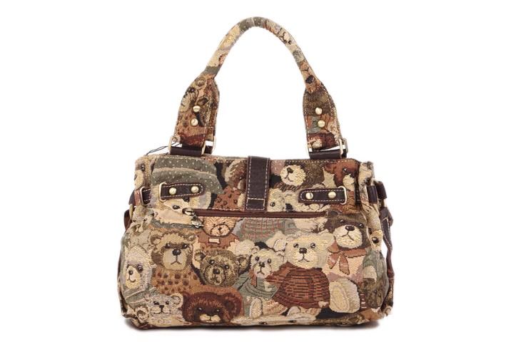 bolsa with teddy bear