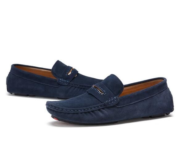 novo couro sapatos