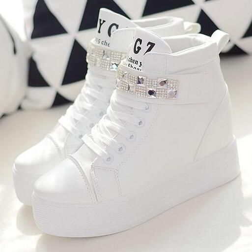 white casual shoes for women