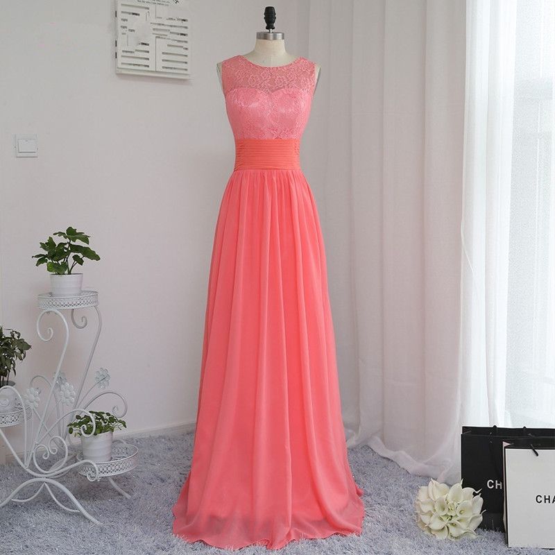 vestido para madrinha de casamento na cor coral