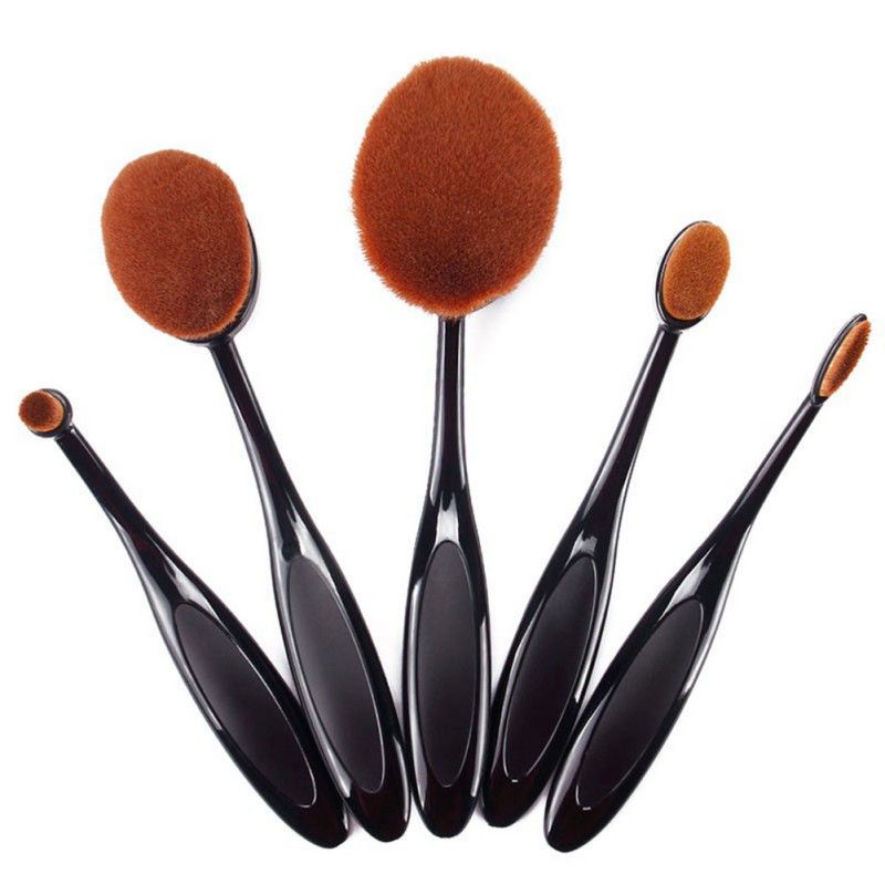 oval makeup brushes will work well with both cream and powder makeup cheap makeup that works well