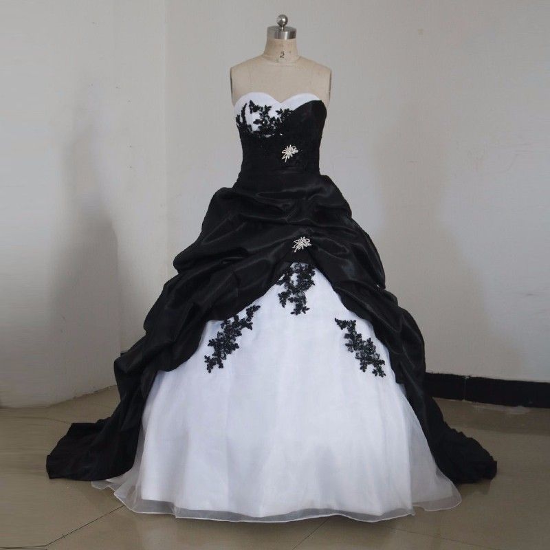 Acquistare Bianco E Nero Gothic Princess Abiti Da Sposa Abiti Da Sposa  Vintage Sweetheart Corset Back Taffetà Abiti Da Sposa Colorati Su Misura  Economico | Consegna Veloce E Qualità | DHgate Italy