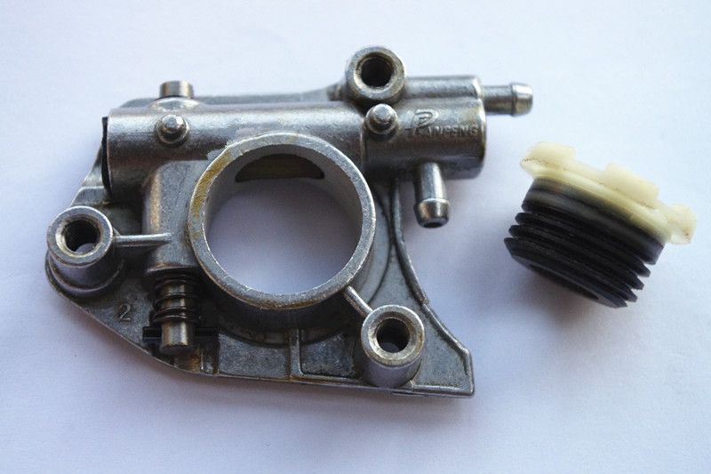 Wholesale Tool Parts At 13.07, Get Worm & Oil Pump For Echo Chainsaw