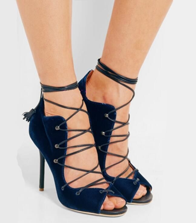 2017 мода женщины зашнуровать сандалии peep toe бархат сандалии лодыжки ремень высокие каблуки партии обувь тонкий каблук платье на каблуках