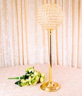 a flor de cristal está a peça central alta da tabela do casamento