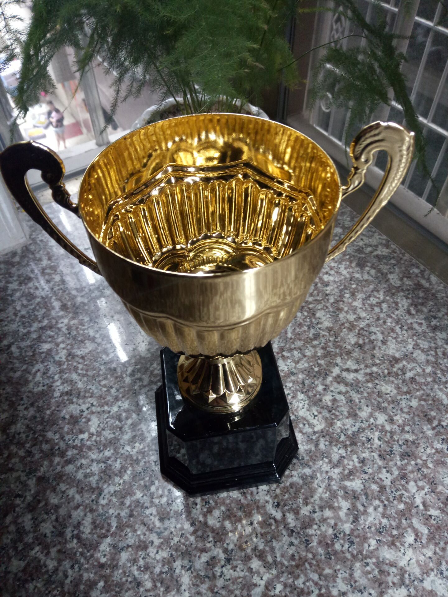 2019 32cm Plastic Base Open Cup Trophy, Golden Cup Trophies, Floating